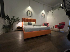 Chum Lodge Saigon, Near Reunification Palace